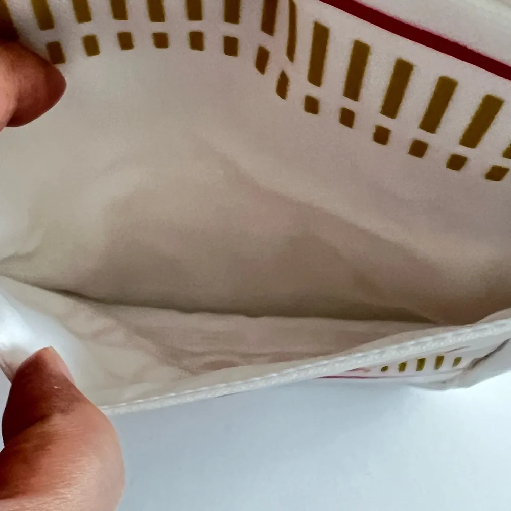 NWT Nissin Cup Noodles White Crossbody Bag & Pouch Set